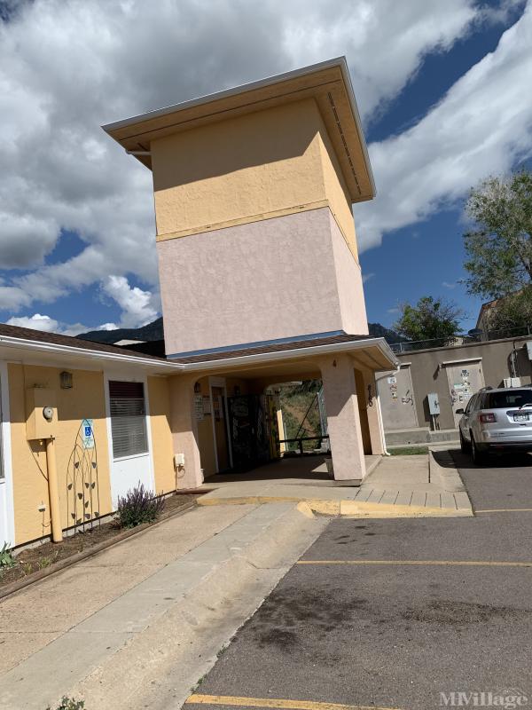 Cheyenne Mountain Estates Mobile Home Park in Colorado Springs, CO