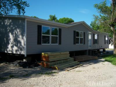 Photo 3 of 21 of park located at 533 North Scott Avenue Belton, MO 64012