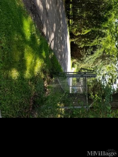 Photo 5 of 12 of park located at 1009 W. Bay Road, Office #24 McHenry, IL 60051