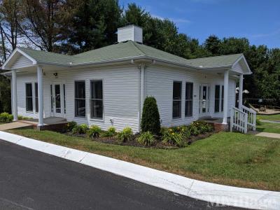 Photo 2 of 5 of park located at 200 Cedarbend Road Clarksville, TN 37043