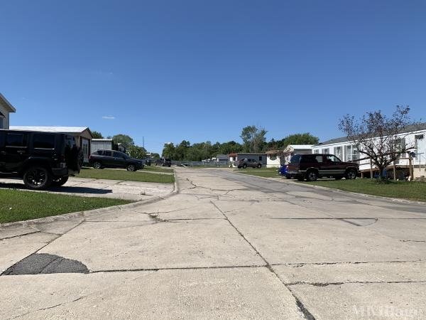 Photo of Colonial Mobile Home Park, Kendallville IN