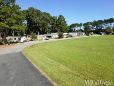 Photo 5 of 6 of park located at 2217 Michael Dr Raleigh, NC 27603
