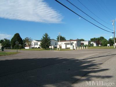 Photo 3 of 14 of park located at 108 Skyline Dr South Bloomfield, OH 43103