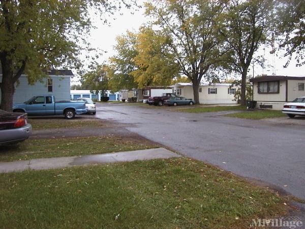 Photo 1 of 2 of park located at 1290 Perrysburg Rd Fostoria, OH 44830