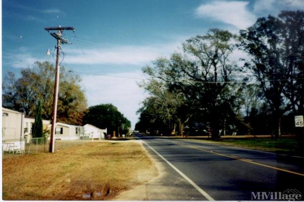 Photo of Carlees Mobile Home Court, Robertsdale AL