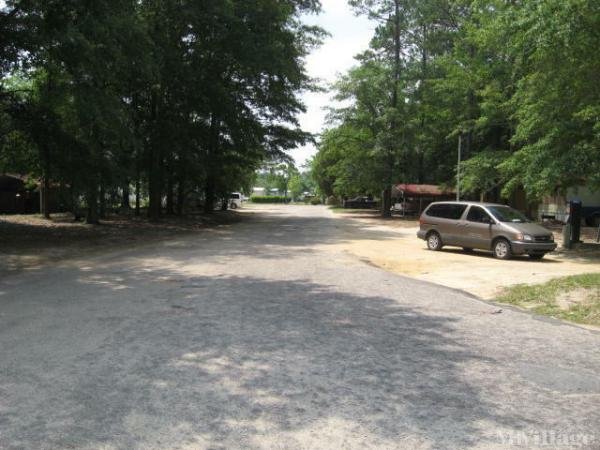 Photo 0 of 2 of park located at 1118 East Saunders Road Dothan, AL 36301
