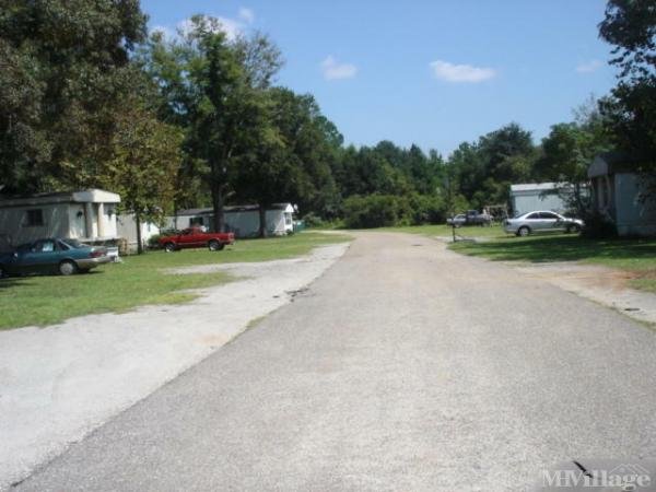 Photo 1 of 2 of park located at 8591 Lister Dairy Road Creola, AL 36525