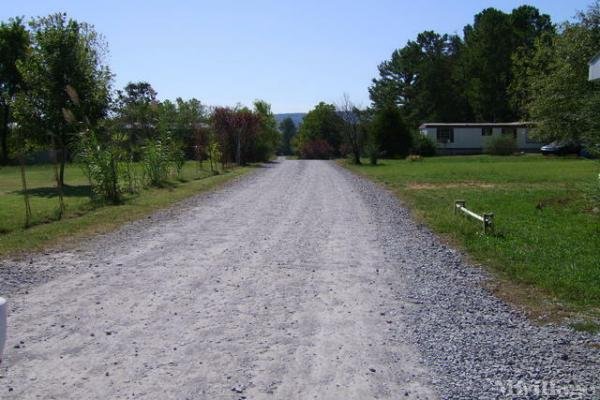Photo of Randall Byrd Mobile Home Park, Owens Cross Roads AL