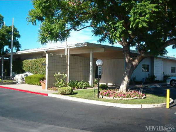 Photo of Lakewood Mobile Estates, Hawaiian Gardens CA