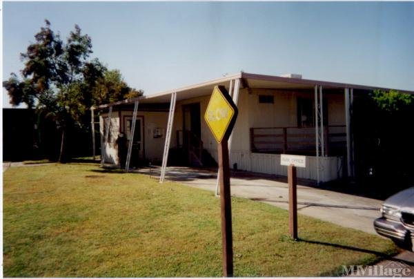 Photo of Leisure Lake Mobile Home Park, Red Bluff CA