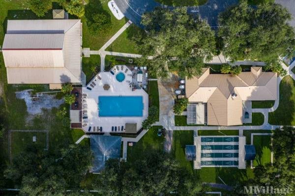 Photo of Paradise Oaks RV Resort, Bushnell FL