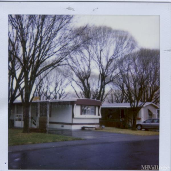 Long's Riverside Mobile Home Park Mobile Home Park in Palisade, CO