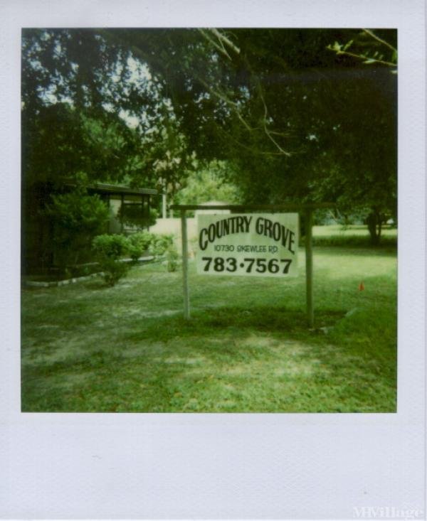 Photo of Country Grove Mobile Home Park, Thonotosassa FL