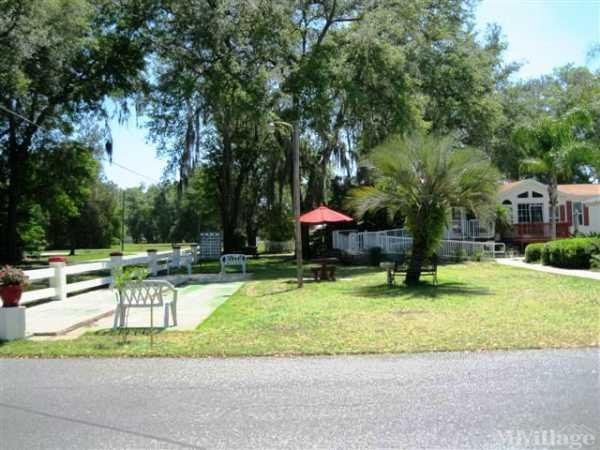 Photo 1 of 2 of park located at 401 Sunshine Boulevard Lady Lake, FL 32159