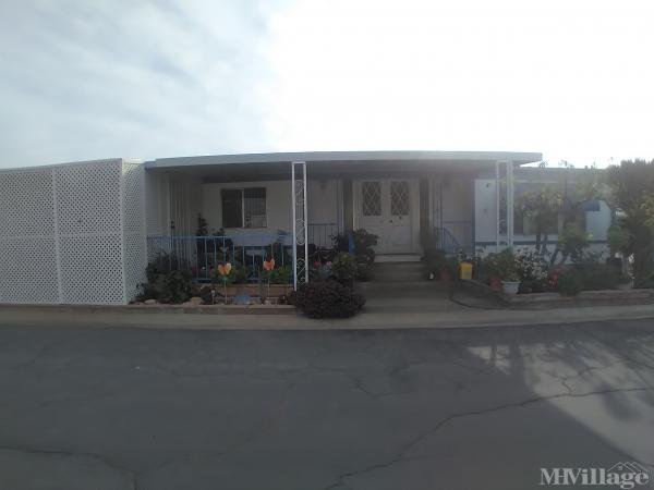 Photo of Edgewood Mobile Home Park, Bakersfield CA