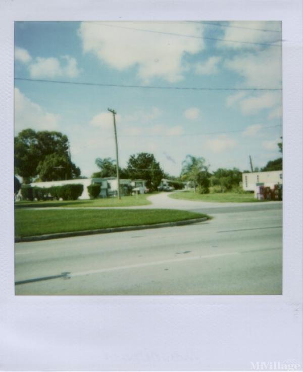 Photo of Happy Day Mobile Home Park, Auburndale FL