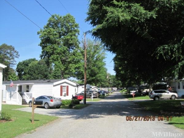 Photo of Lake Lanier Mobile Home Community, Gainesville GA