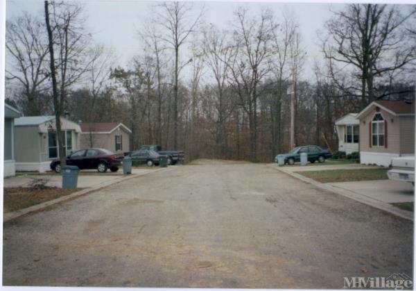 Photo of Lakewood Manor Mobile Home Park, Effingham IL