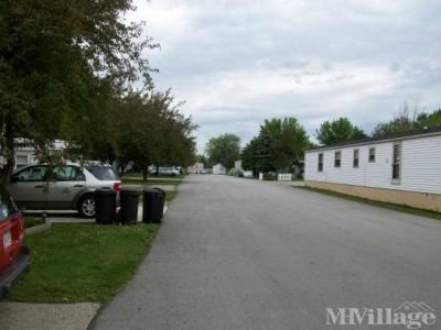 Photo 4 of 6 of park located at 1 Timber Creek Drive Round Lake, IL 60073