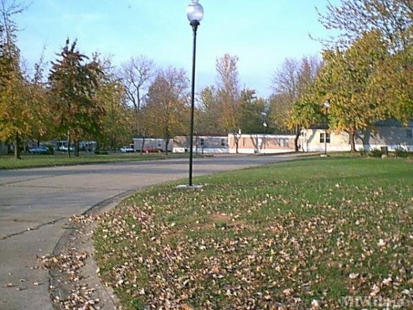 Photo 0 of 1 of park located at 1401 South Whittle Avenue Olney, IL 62450