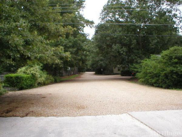 Photo 1 of 2 of park located at 9212 Lockhart Road Denham Springs, LA 70726