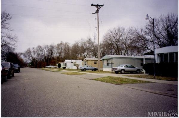 Photo of Country Estates Mobile Home Park, Grand Rapids MI