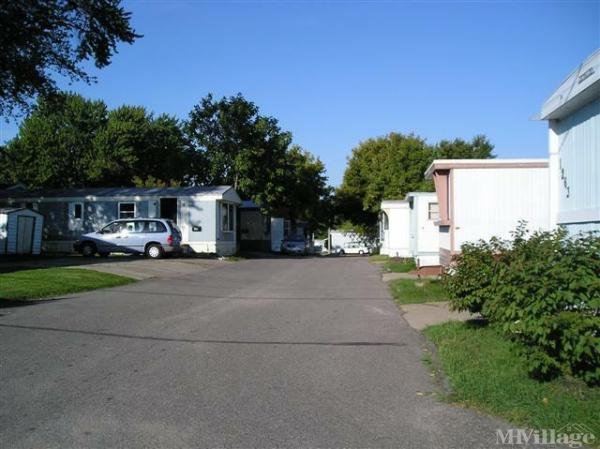 Photo of Hilltop Mobile Home Community, Minneapolis MN