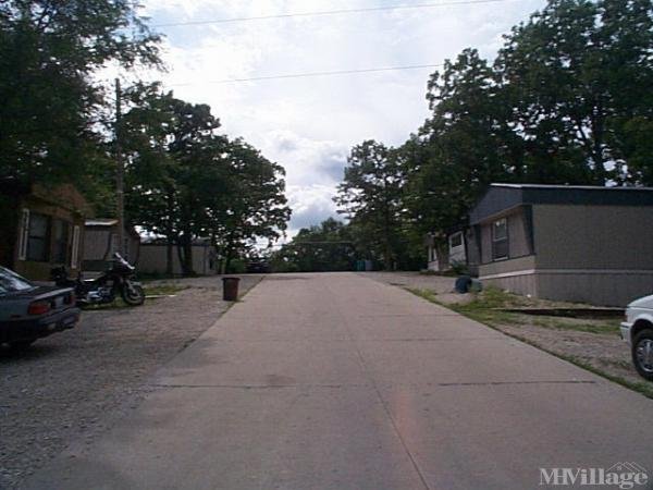 Photo of Royal Oaks Mobile Home Community, Jefferson City MO