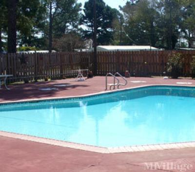 Photo 2 of 16 of park located at 1000 Louisville Street Starkville, MS 39759