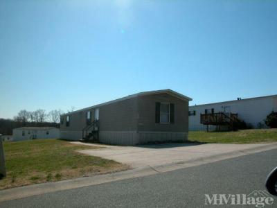 Photo 4 of 7 of park located at 2800 Golf Ball Circle Concord, NC 28025