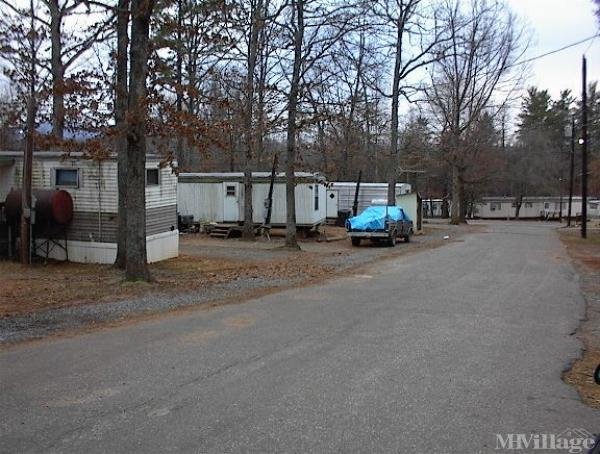 Photo of Halls Mobile Home Park, Claremont NC