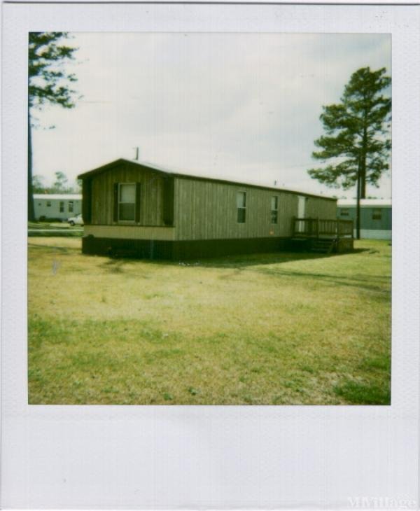 Photo of Country Club Mobile Home Park, Riegelwood NC