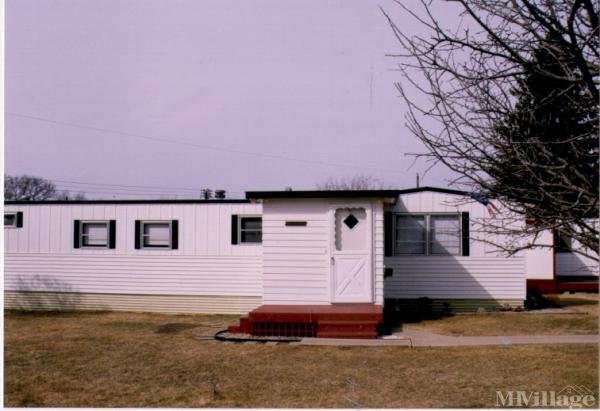 Photo of Gold Nugget Mobile Home Park, Minot ND