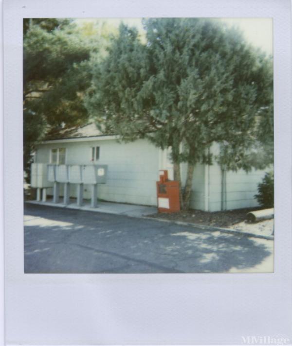 Glendale Manor Mobile Home Park Mobile Home Park in Sparks, NV MHVillage