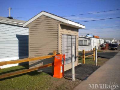 Photo 2 of 4 of park located at 1705 Lemoyne Ave Syracuse, NY 13208