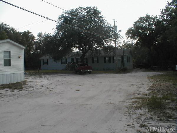 Photo of Larsons Mobile Home Park, Riverview FL