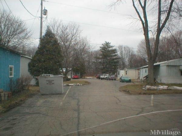 Photo of Colonial Manor Mobile Home Park, Liberty Center OH