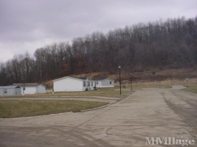 Photo 4 of 9 of park located at 6852 Whitetail Dr Dennison, OH 44621