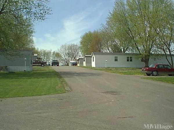 Colonial Hills Mobile Home Park in Zanesville, OH | MHVillage