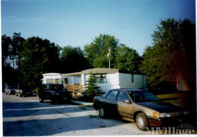 Photo 2 of 4 of park located at 1581 Pekin Dr SE East Canton, OH 44730