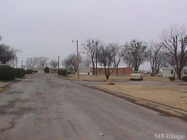 Photo 1 of 2 of park located at Seminole Road Lindsay, OK 73052