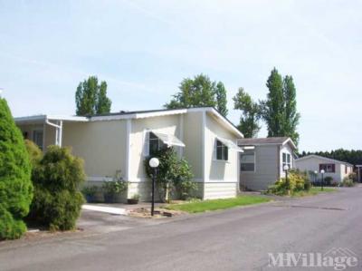 Photo 3 of 16 of park located at 612 N. Cascade 8 A Woodburn, OR 97071