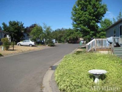 Mobile Home Park in Junction City OR