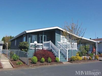 Photo 2 of 34 of park located at 900 NE Francis #15 Gresham, OR 97030