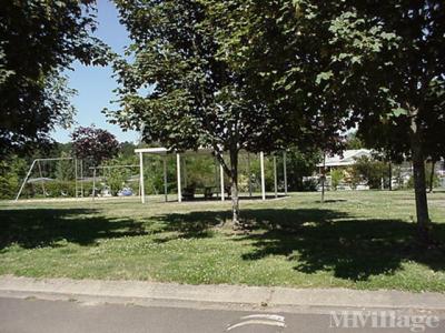 Photo 4 of 11 of park located at 777 College Park Drive SW Albany, OR 97322