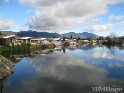 Photo 2 of 24 of park located at 936 Kings Way Grants Pass, OR 97526