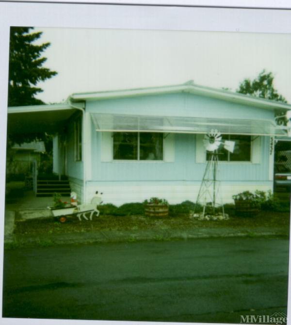 Hubbard, OR Senior Retirement Living Manufactured and Mobile Home