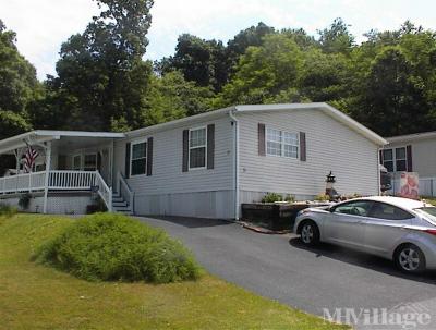 Photo 3 of 11 of park located at 25 Plateau Road Lititz, PA 17543