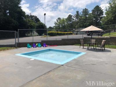 Photo 2 of 25 of park located at 7601 Airport Boulevard Mobile, AL 36695