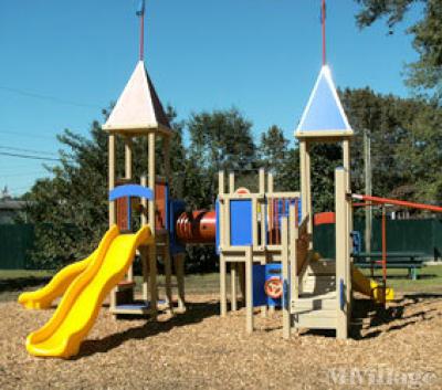 Photo 3 of 21 of park located at 1990 Hawthorne Drive North Charleston, SC 29406